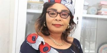 Femmes Exceptionnelles : Yvette Kabwe Kampotela, infirmière et Femme Politique Dynamique