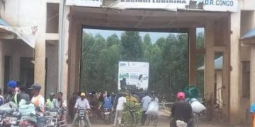 Nord-Kivu : accusé de mauvaise gestion, le chef d’antenne du Fonds Forestier à Kasindi suspendu par le gouverneur militaire