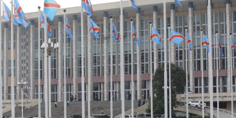 Mongala : Un député national demande au président de l’assemblée nationale d’enquêter sur le détournement de plus d’un million de dollars dans la province (Document)