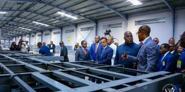 Inauguration de l&rsquo;usine suprême automobile :  » L&rsquo;objectif du gouvernement est de limiter les importations, en ramenant les devises au pays »( Julien Paluku)