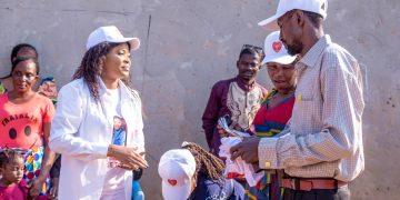 Likasi : Egée Tshiala installe avec pompe le comité de sa fondation au quartier jolie site