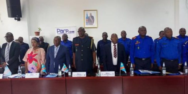 Kinshasa : Le VPM de l’intérieur Peter Kazadi a validé la 3e phase du Programme d’appui à la réforme de la police