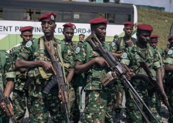 Guerre à l’Est : « Les meurtres et viols commis sans relâche par le M23 sont favorisés par le soutien militaire que les commandants rwandais apportent au groupe armé rebelle » (Human Rights Watch)