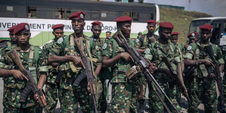 Guerre à l’Est : « Les meurtres et viols commis sans relâche par le M23 sont favorisés par le soutien militaire que les commandants rwandais apportent au groupe armé rebelle » (Human Rights Watch)