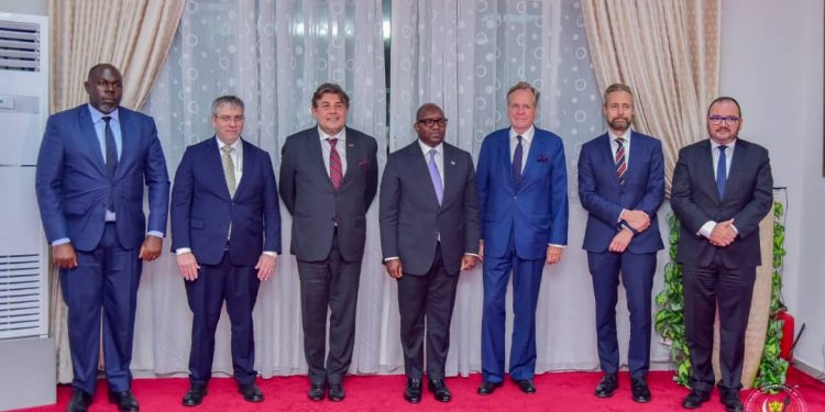 RDC: Pour une carte d’identité sécurisée, le Premier Ministre Jean-Michel Sama Lukonde évalue l’offre de Veridos, une filiale de Glescke + Devrient