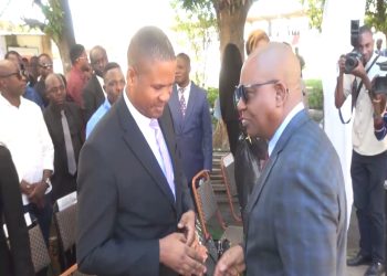 Haut-Katanga : Le Vice-gouverneur Jean Claude Kamfwa a rendu les derniers hommages à Patient Shula , jeune frère du maire de Lubumbashi