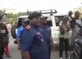 Kinshasa : Le général Sylvano Kasongo ramène l’ordre sur les grandes artères de la ville en interpellant plusieurs véhicules mal stationnés