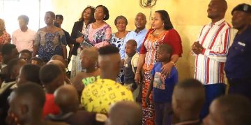 Haut-Katanga : La ministre provinciale du genre Gisèle Ngungua a apporté une assistance aux enfants de la rue logés au centre Lukuni