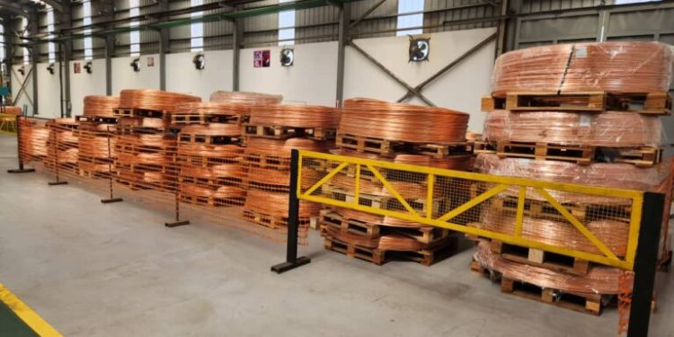 Haut-Katanga: Le ministre national de l’industrie Julien Paluku a inauguré une usine de fabrication des câbles électriques pour limiter l’importation