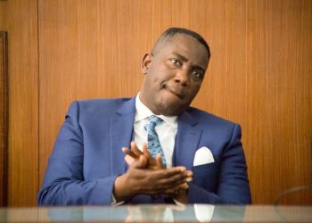 Kinshasa : 34 sur 41 députés présents dans la salle destituent le président de l’assemblée provinciale Godé Mpoy accusé d’incompétence