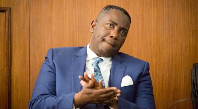 Kinshasa : 34 sur 41 députés présents dans la salle destituent le président de l’assemblée provinciale Godé Mpoy accusé d’incompétence