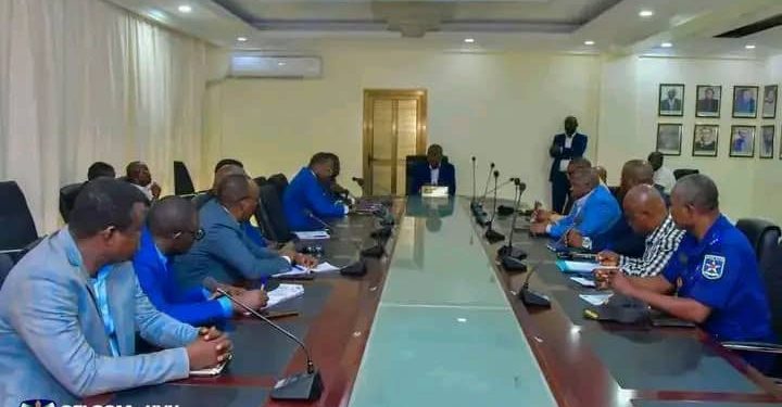 Kinshasa : Le parti politique ECIDé de Martin Fayulu accepte la proposition de Gentiny Ngobila d’annuler leur marche prévue ce samedi 29 juillet