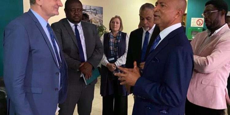 Décès de Chérubin Okende : Devant Moïse Katumbi, Jean-Marc Châtaigner réitère la position de l’Union européenne en faveur d’une enquête impartiale