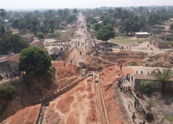 Mwene-ditu : le gouverneur Nathan Ilunga a inspecté les chantiers en cours d&rsquo;exécution
