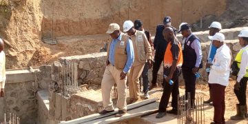 Lomami : le PCA de l’OVD Martin Tshipama Lunganga inspecte les travaux de lutte anti-érosive à Mwene-ditu