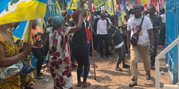 Entreprises Publiques : après les nominations, l’ambiance des remises et reprises dominée par les chants des partis politiques