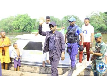 Mongala: César Limbaya, premier gouverneur en visite de travail à Panzekeni