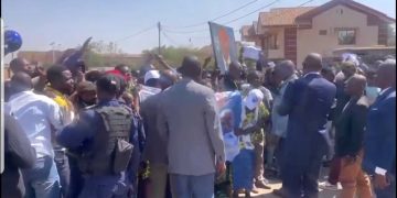Haut-Katanga : Les jeunes de l&rsquo;UDPS base Matshipisha manifestent leur soutien au gouverneur Jacques Kyabula