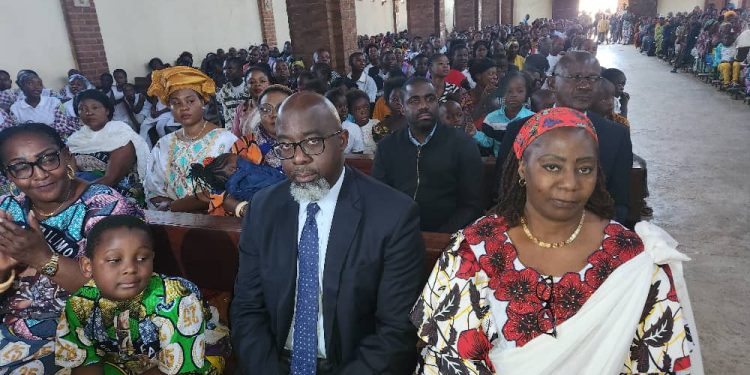 Bunkeya : la députée Dominique Munongo salue les 25 ans de règne du sénateur Godefroid Munongo sur le trône des Bayeke