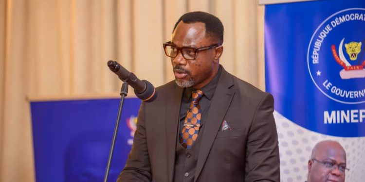 Assises sur la Revue Annuelle des performances dans l’Enseignement : Tony Mwaba promet des sanctions aux enseignants corrompus