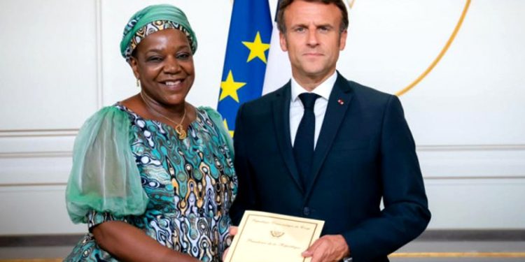 Affaire Isabelle Tshombe : «la décision de son rappel définitif a été déjà communiqué à la France, elle a induit subtilement le Conseil d’Etat en erreur » (Ministère des Affaires Étrangères )