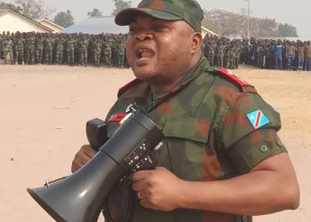 FARDC : Plus de 18 000 nouvelles recrues visitées par le chef d’Etat-Major Christian Tshiwewe à Kamina et à Likasi