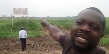 Kinshasa : Présence d’une pancarte d’un projet agricole qui appartiendrait au Congo Brazza repérée dans la localité Molibo à N’sele ( chef de la localité)