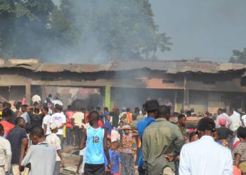 Kasaï : Une personne a trouvé la mort et 80 maisons incendiées suite à un conflit familial au groupement Mbala