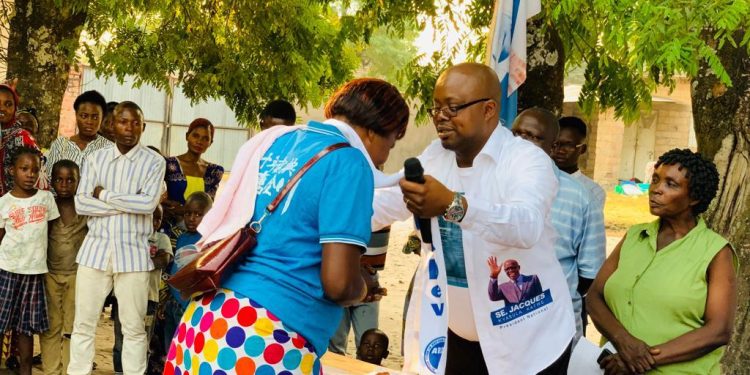 Haut-Lomami: Le président fédéral du parti ARDEV Laurent Mwamba appelle la ligue des femmes à bannir les antivaleurs