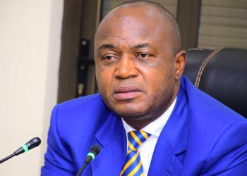 Kinshasa : Le gouverneur Gentiny Ngobila suspend le bourgmestre adjoint de la commune de la N’sele pour apparition dans une vidéo sextape (communiqué)