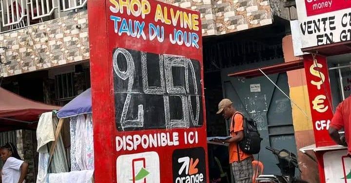 RDC: Malgré l’injection de plusieurs millions des dollars , la BCC n’arrête pas la chute du franc congolais