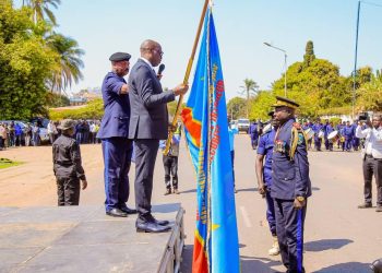 Haut-Katanga : Jacques Kyabula a remis officiellement l’étendard au nouveau commissaire provincial de la police, le général Dieudonné Odimba