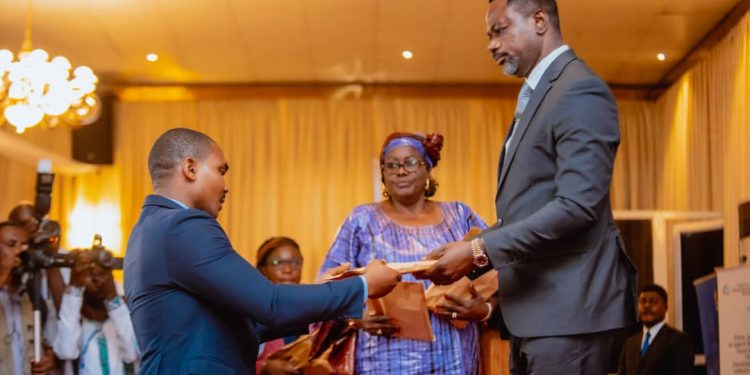 Revue annuelle de l’Enseignement : le Ministre Tony Mwaba promet de sanctionner tous les responsables qui n’ont pas atteint leurs assignations