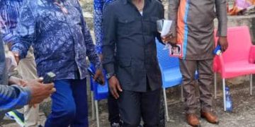 RDC : Le gouverneur de la Mongala échange avec l’ambassadeur de la RDC en RCA à Zongo