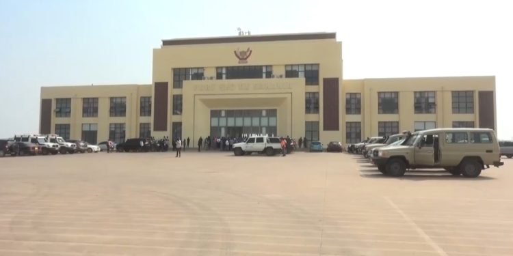 Haut-Katanga : Le Gouverneur Jacques Kyabula a fait visiter l’équipe d’avance du Chef de l’Etat, les infrastructures qui seront inaugurées