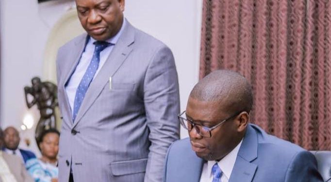 Haut-Katanga : Les associations socio-culturelles LWANZO et SEMPYA encouragent le gouverneur Jacques Kyabula et son adjoint Jean Claude Kamfwa à travailler dans l’unité