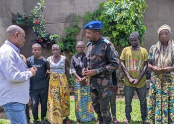 Nord-Kivu : L’armée remet à la société civile, 10 citoyens qui ont été pris en otage par les rebelles ADF-MTM