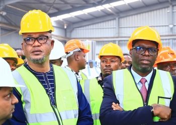 Lubumbashi : Le Ministre de l’intérieur Peter Kazadi a visité les installations de l’entreprise Mining Engineering service spécialisée dans la production des câbles électriques