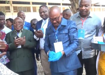 lutte contre la rage : le gouvernement provincial du Haut-Katanga accompagne la campagne de vaccination gratuite de 5 mille chiens à Lubumbashi