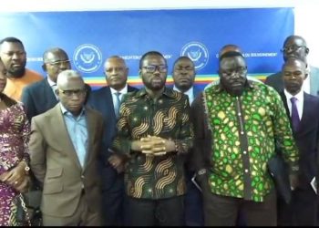 Arrestation de Stanis Bujakera : Patrick Muyaya promet aux professionnels des medias de suivre de près le cas du correspondant de Jeune Afrique