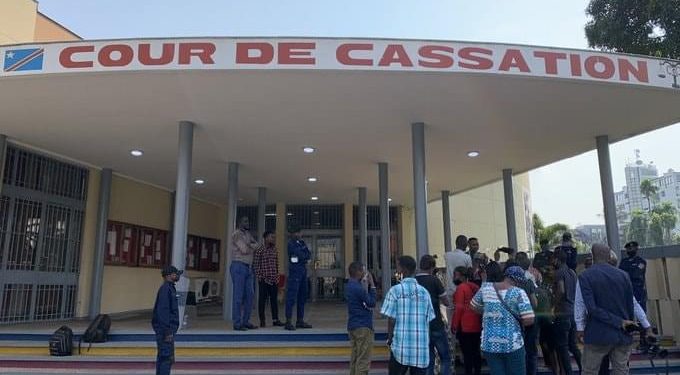 Cour de Cassation: L’intersyndicale des magistrats s’insurge contre la décision du Procureur Général, de mettre à la disposition de la population les numéros verts