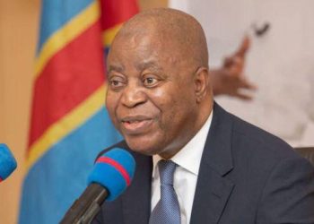 Élections 2023 : investi candidat président de son parti , Adolphe Muzito réitère sa proposition de la construction d’un mur de séparation entre le Rwanda, l’Ouganda et la RDC
