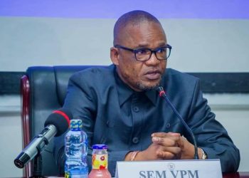 RDC : le ministre de l’intérieur Peter Kazadi demande à Jeune Afrique de rectifier son article « mensonger »sur les circonstances du décès de Chérubin Okende