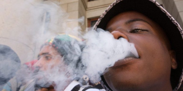 Santé : Le gouvernement congolais appelé à s’impliquer davantage dans la lutte contre la consommation et le trafic de la drogue