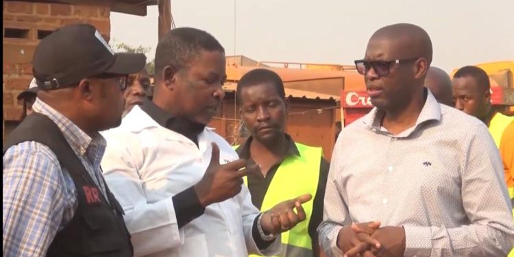 Lubumbashi : Encore une route longue de 3,89 Km réhabilitée par le gouverneur Jacques Kyabula au Quartier Golf Faustin