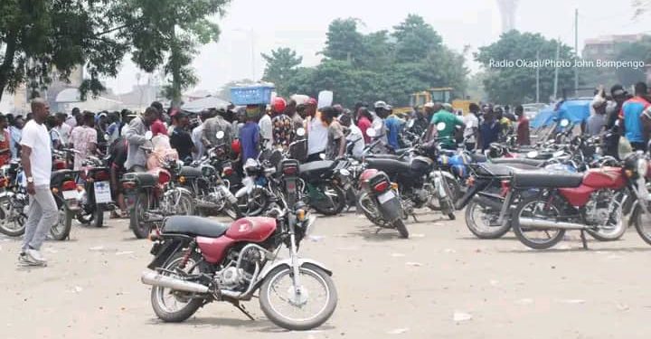 Kinshasa : Les motocyclistes accusés de provoquer les accidents sur l’axe routier Matadi-kibala et Mitendi (Police)
