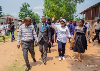 Kasaï-Oriental : la Gouverneure ai déplore l&rsquo;arrêt des travaux de modernisation des infrastructures scolaires et sanitaires financés par le FPI