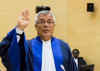 Justice : la Cour pénale Internationale dote son procureur recherché par la justice russe d’un véhicule blindé