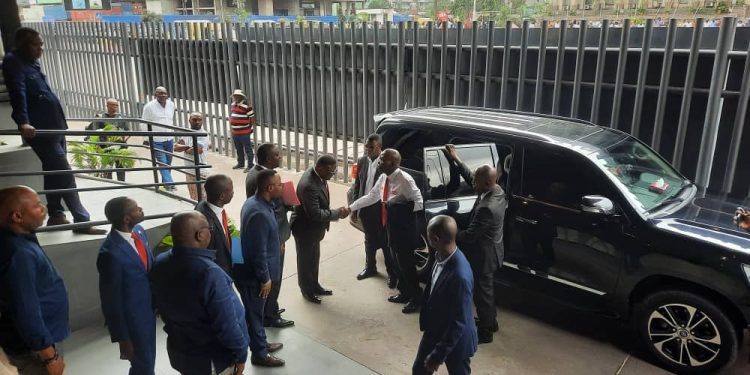 Processus électoral : poursuivi par la justice, Matata Ponyo vient de déposer sa candidature à la présidentielle de 2023