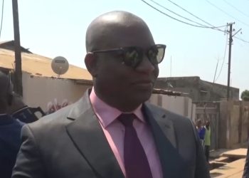 Lubumbashi : Le vice-gouverneur Jean-Claude Kamfwa rassure ses voisins du quartier Lido-Golf d’une solution rapide aux problèmes de manque de courant